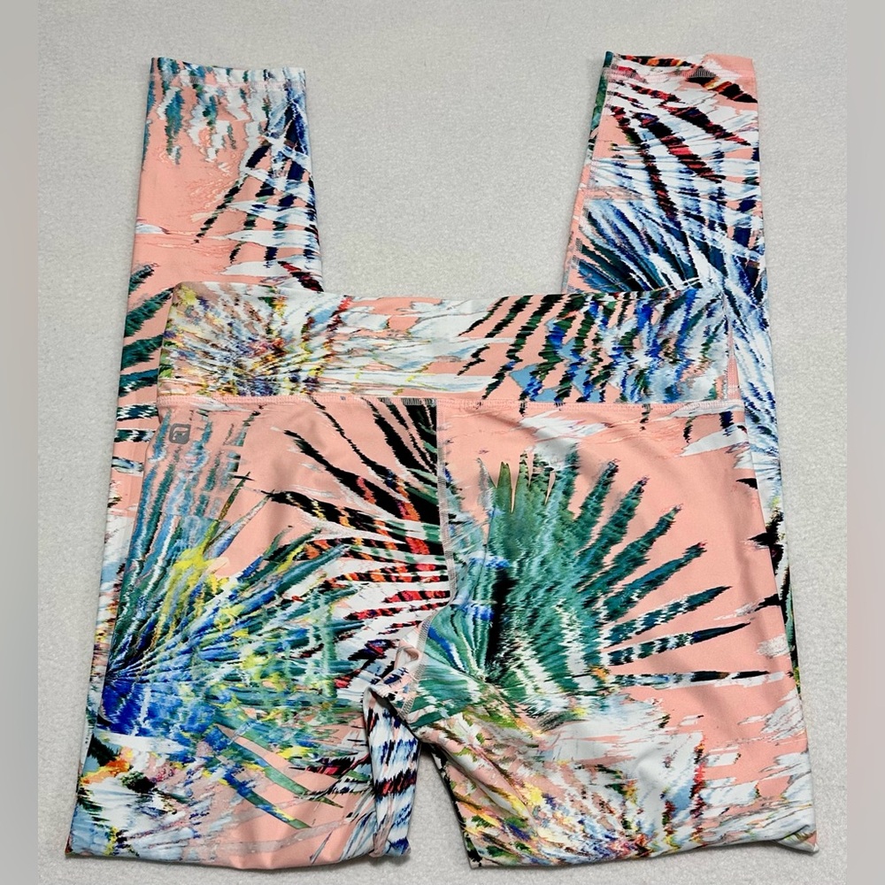 Fabletics Define PowerHold High-Waisted 7/8 Leggings 
Size: medium - Picture 5 of 5